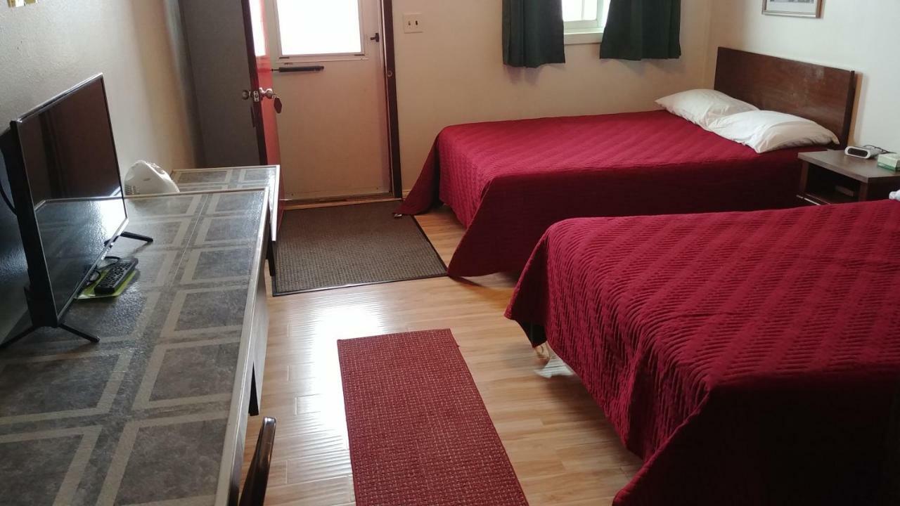 Falls Motel インターナショナルフォールズ エクステリア 写真