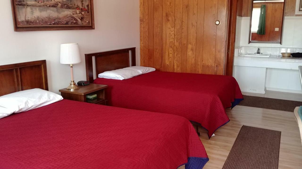 Falls Motel インターナショナルフォールズ エクステリア 写真