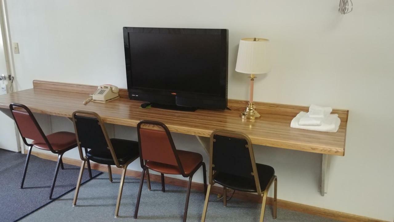 Falls Motel インターナショナルフォールズ エクステリア 写真